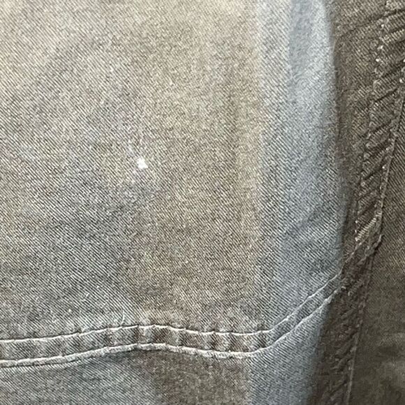 Monroe & Main Pull On Cargo Pants Women’s 12 Khaki Outdoors Zippers Pockets - Picture 4 of 8